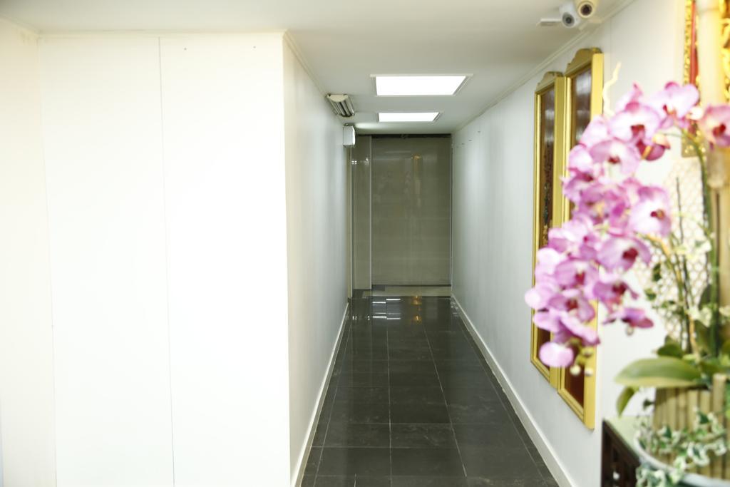 Sandhu Guest House Hong Kong Exterior photo