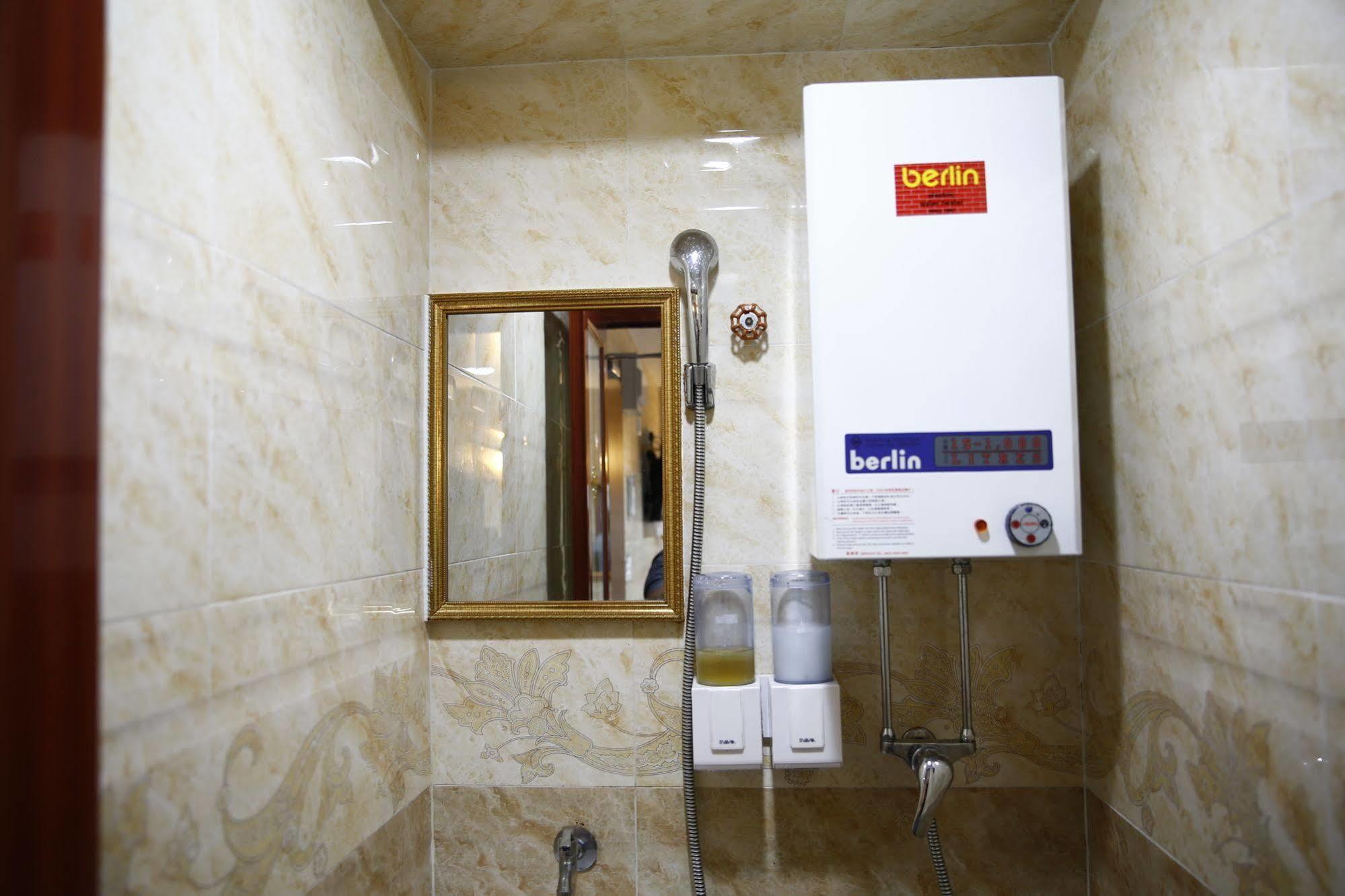 Sandhu Guest House Hong Kong Exterior photo