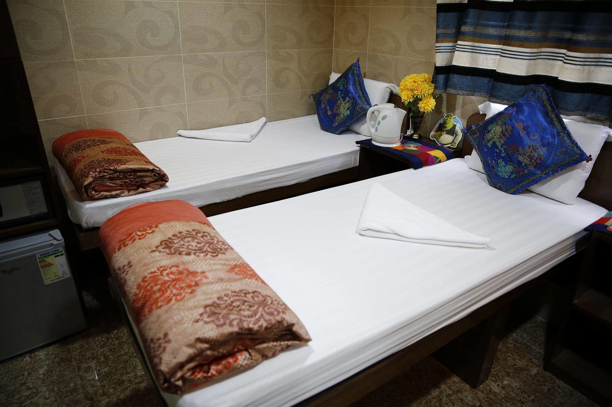Sandhu Guest House Hong Kong Exterior photo