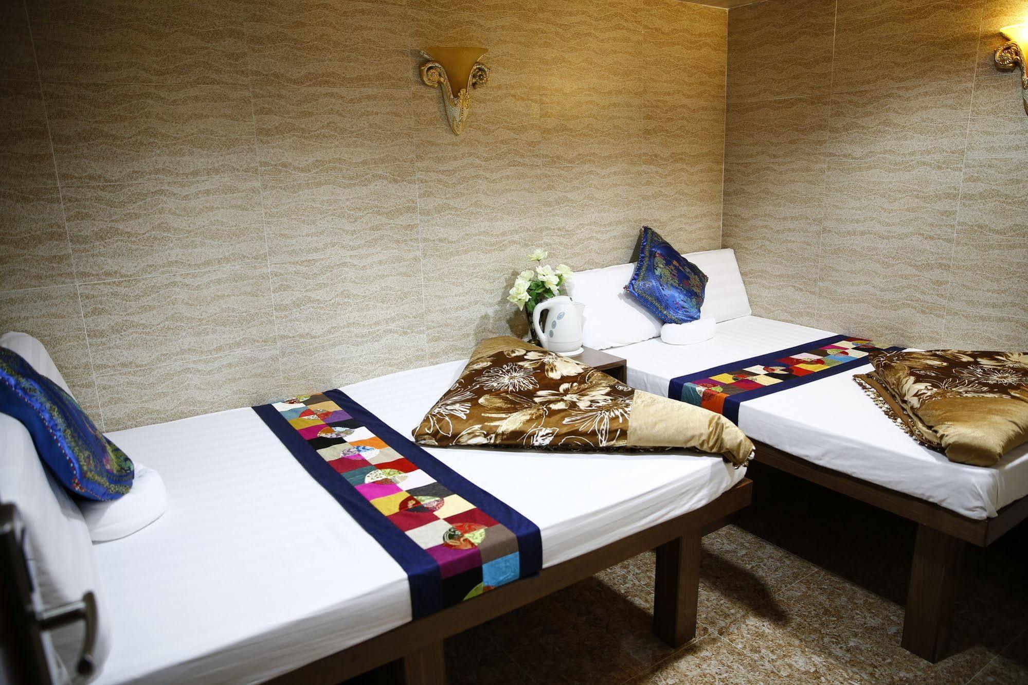 Sandhu Guest House Hong Kong Exterior photo